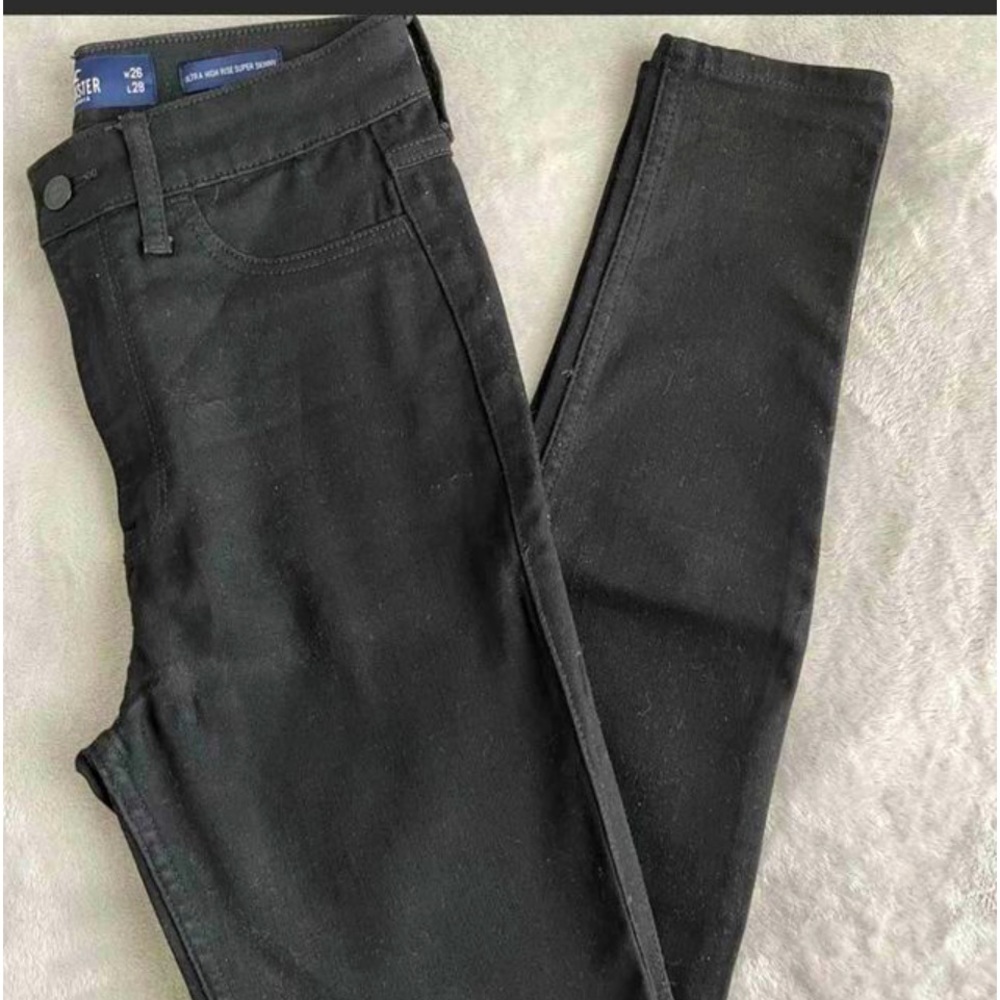 HOLLISTER ULTRA HIGH RISE SUPER SKINNY JEANS